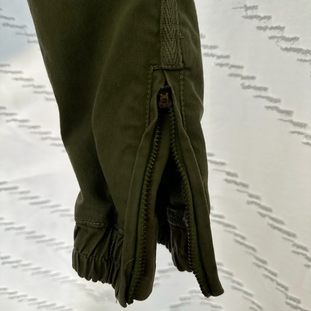 Aventura Women's Olive Cropped Pants - Picture 2 of 6